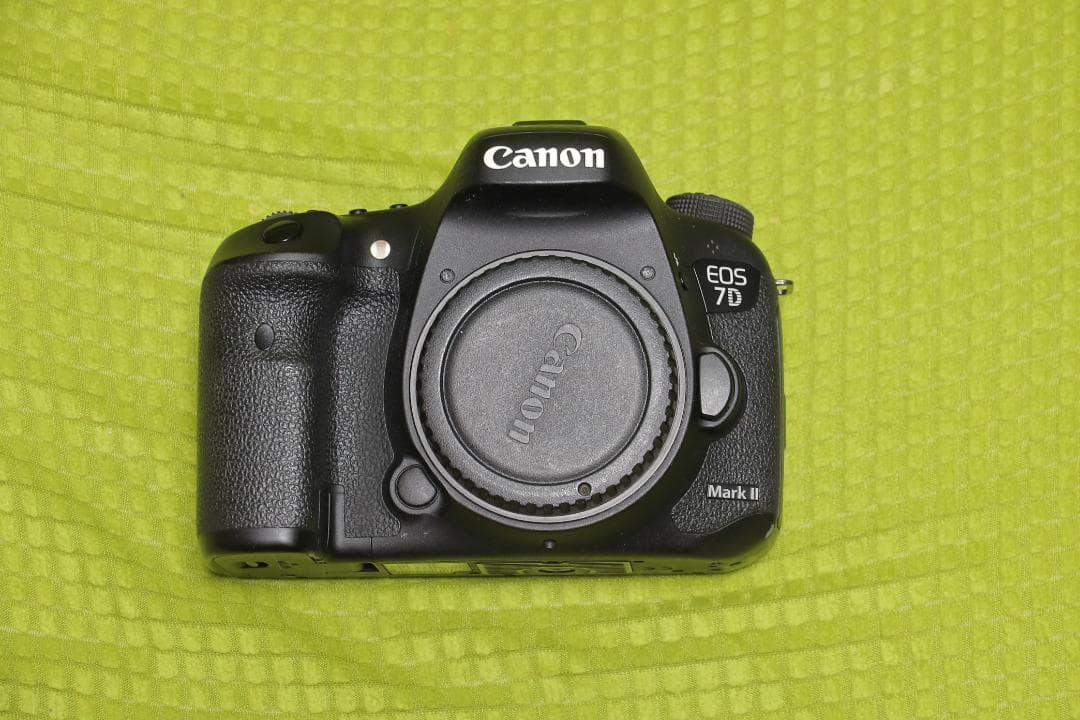 Canon EOS 7D Mark II ボディ