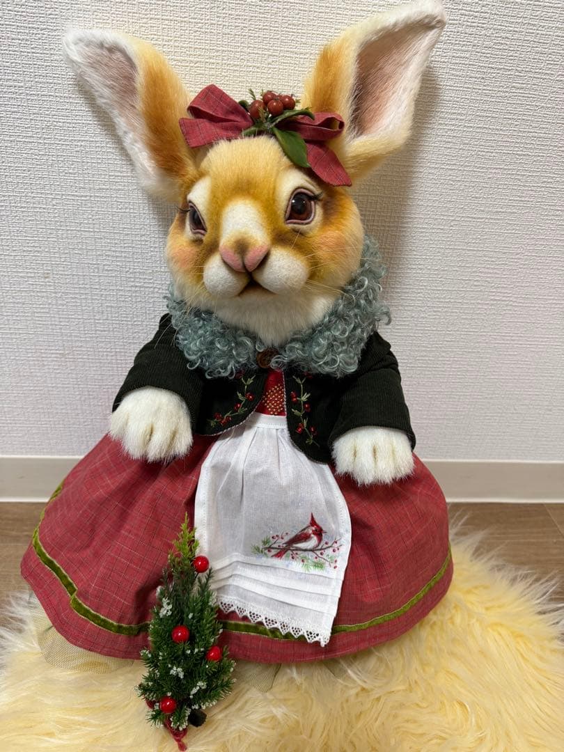 【最終価格】海外作家様作　アートドール　ワンピースを着たうさぎ