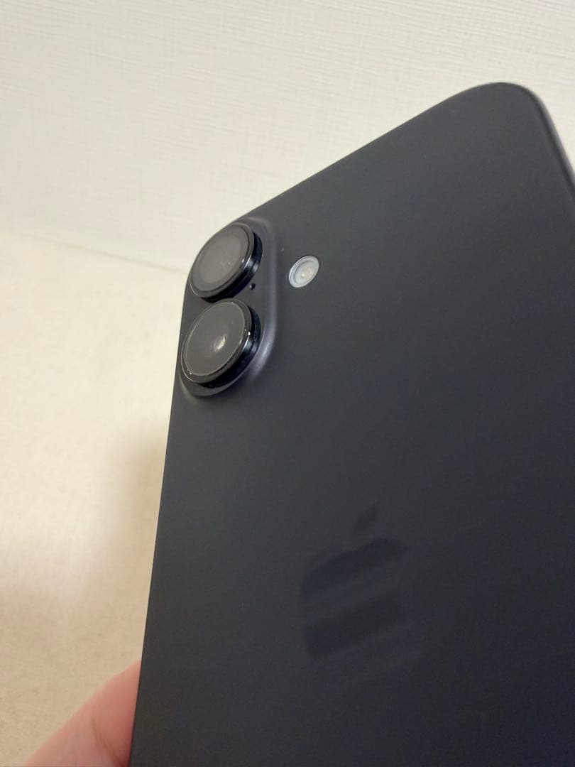 Apple iPhone 16 ブラック 本体 iFaceケース付き