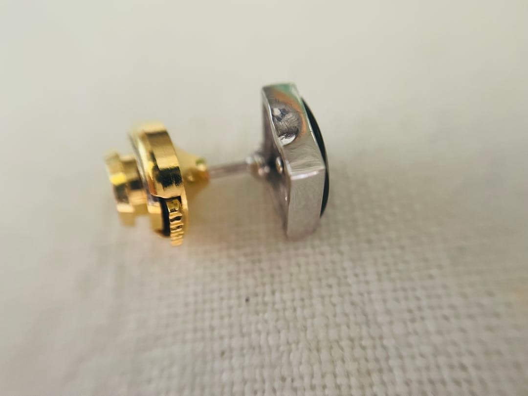 K18製　ピクウェ　ピンブローチ 難あり