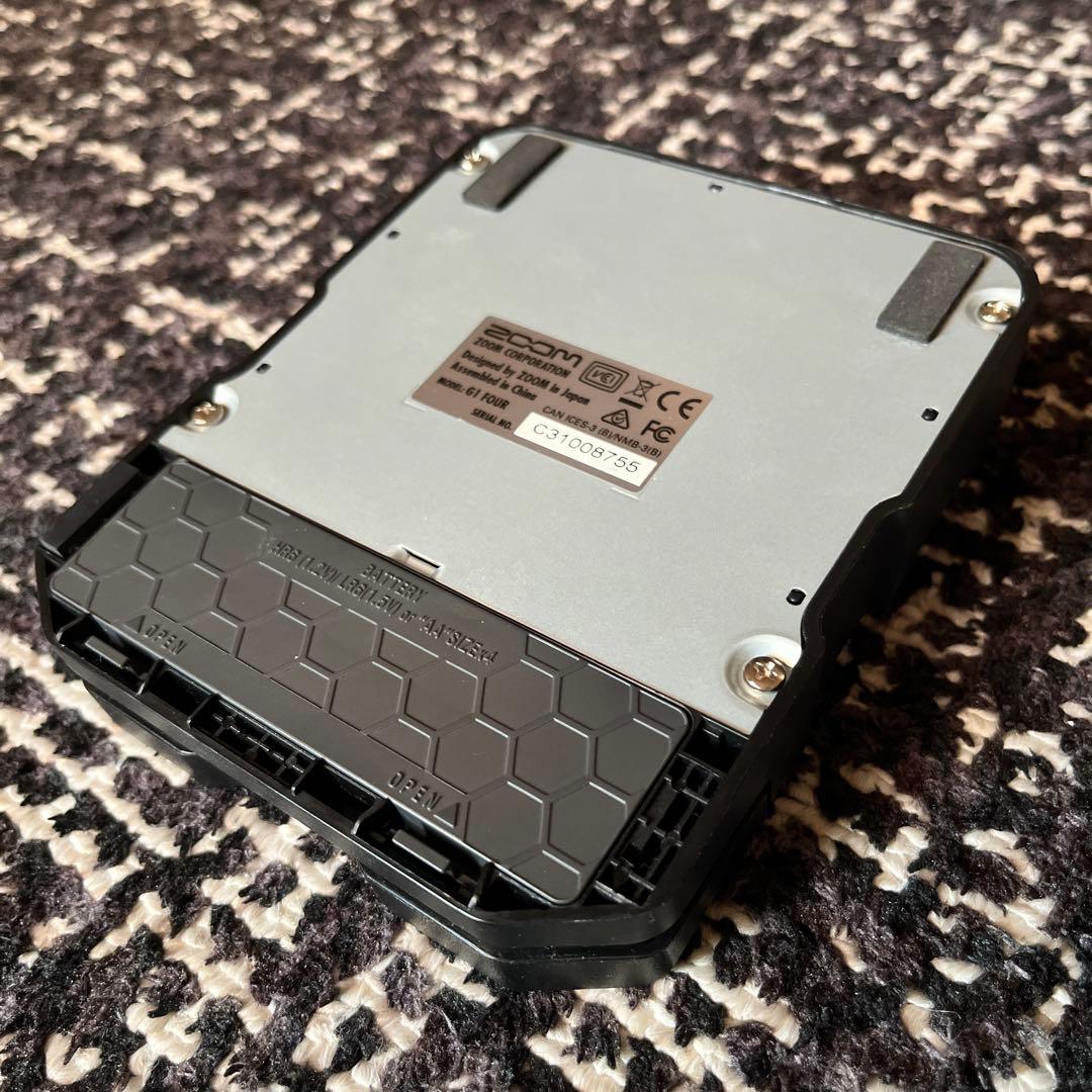 ZOOM G1 FOUR ギターエフェクター