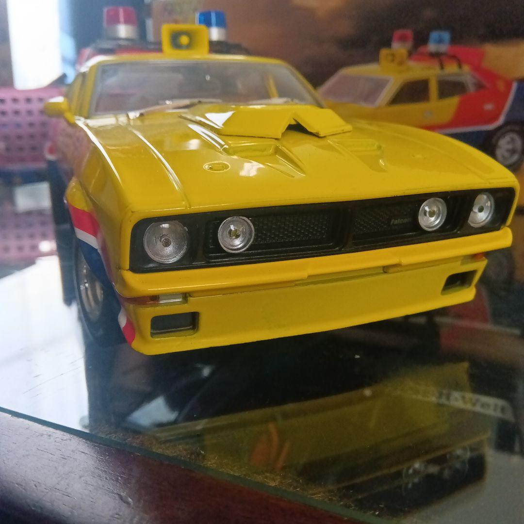 稀少インターセプター ミニカー マックス仕様1/18