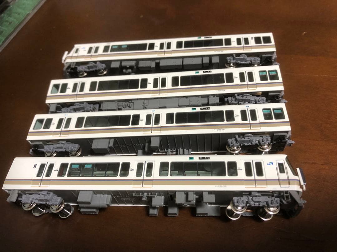 まっつー様　kato 221系リニューアル車4両セット＋223系6000番台