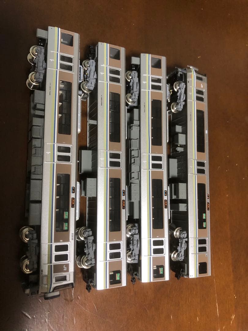 まっつー様　kato 221系リニューアル車4両セット＋223系6000番台