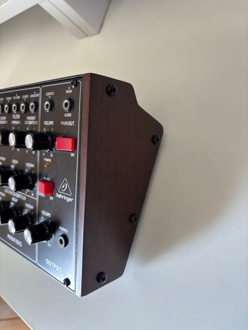 Behringer MODEL D ベリンガー アナログシンセサイザー