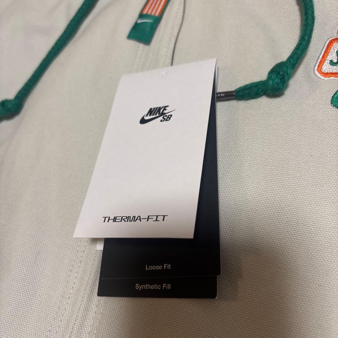 新品未使用　Nike Jarritos フード付きパーカー Mサイズ