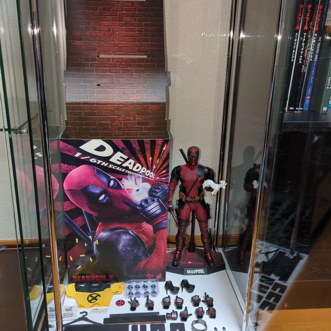 デッドプールホットトイズ