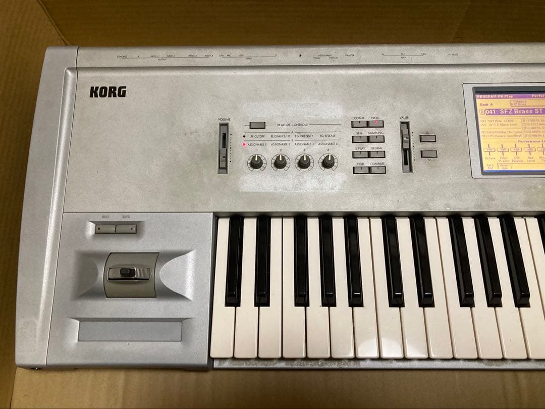 KORG TRITON シンセサイザー 61鍵 コルグ キーボード 0709