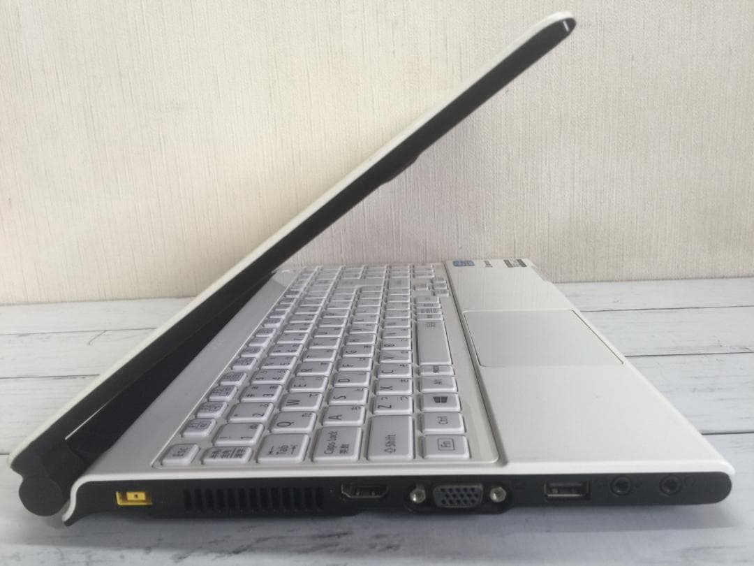 NEC LM750LS6W 13.3型 コンパクト テンキー付きノートパソコン