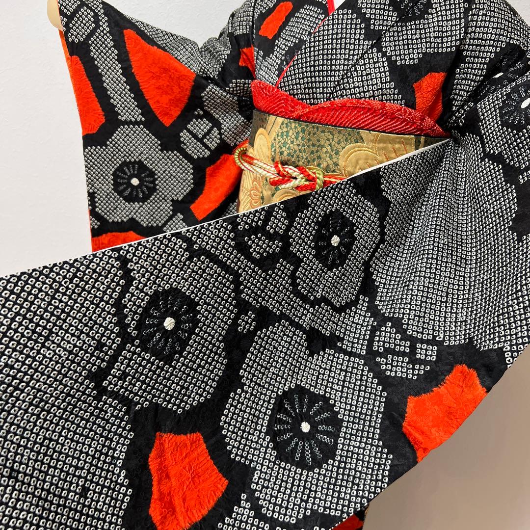 377 振袖フルセット 正絹 黒 朱赤 絞り ツートーン バイカラー 梅 駒刺繍
