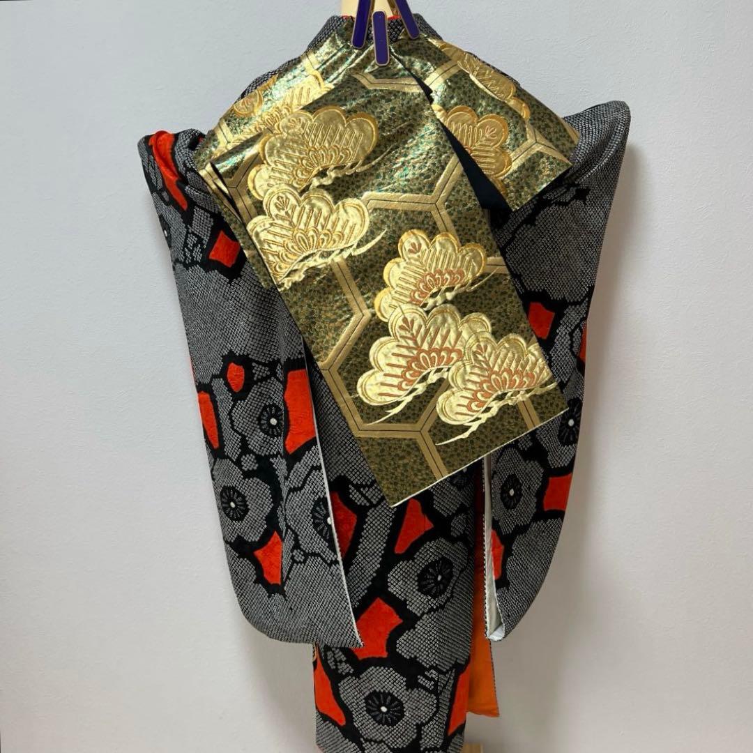 377 振袖フルセット 正絹 黒 朱赤 絞り ツートーン バイカラー 梅 駒刺繍