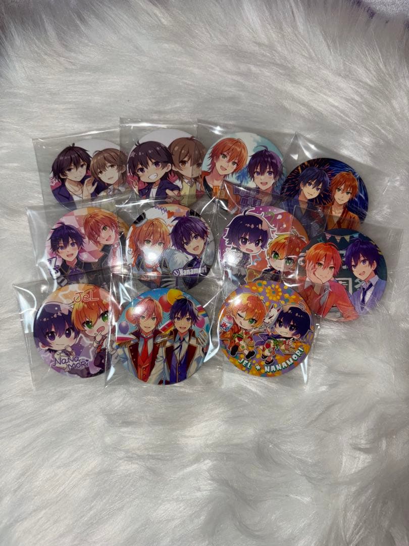 すとぷり　缶バッジ　4枚あります