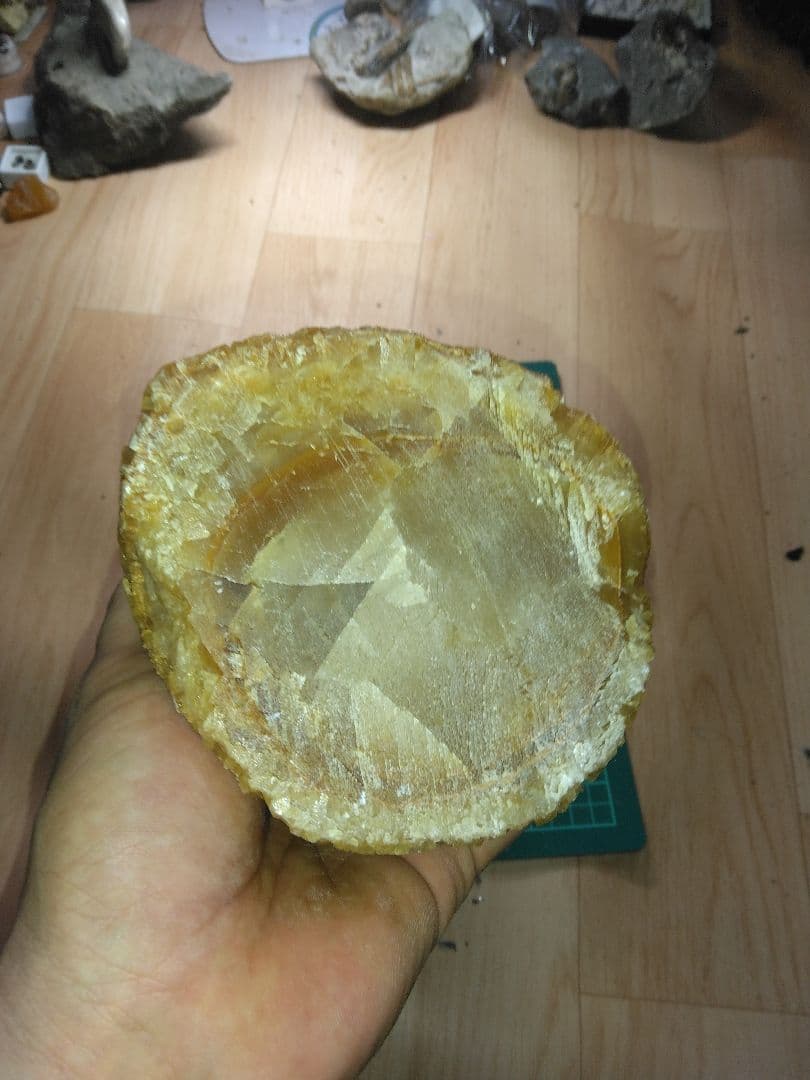 鍾乳石　天然石　大型標本