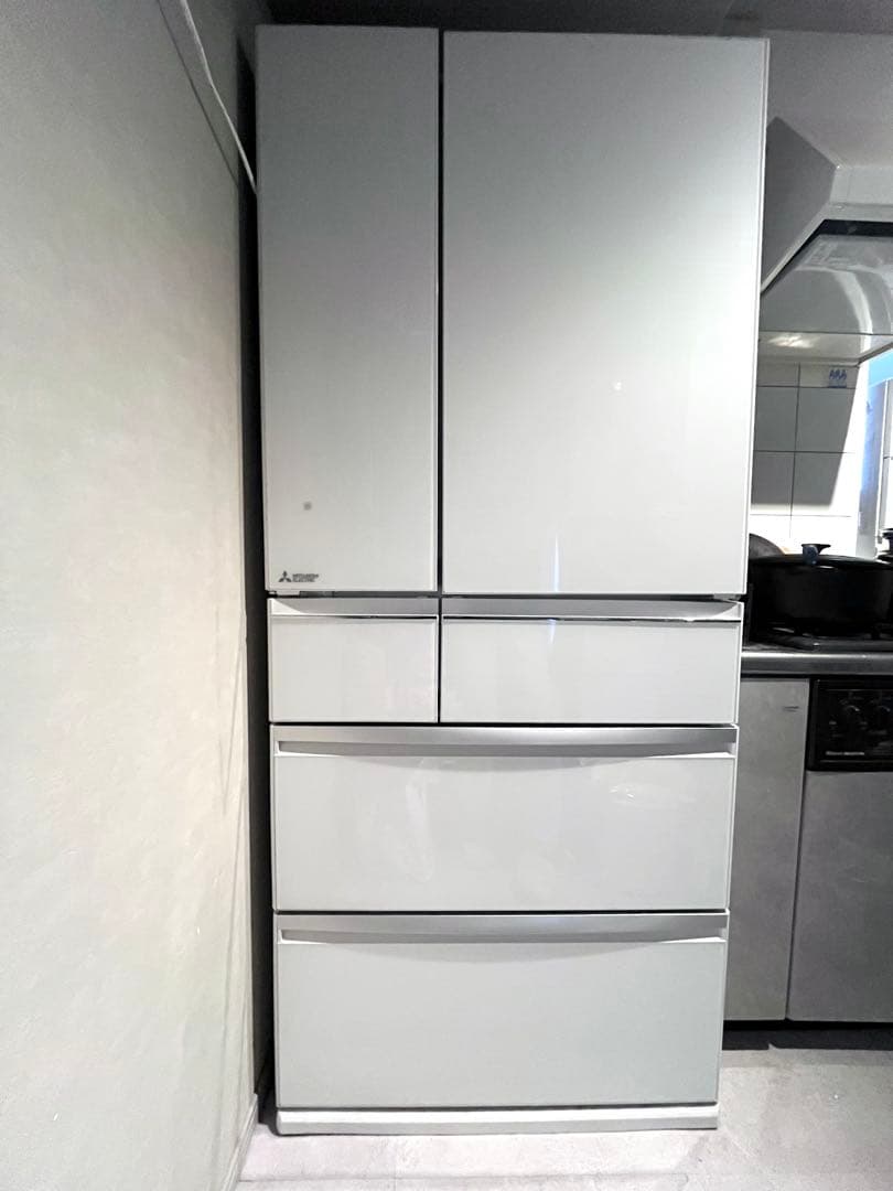【大容量冷蔵庫700L】MR-WX70E-W 三菱電機 Mitsubishi
