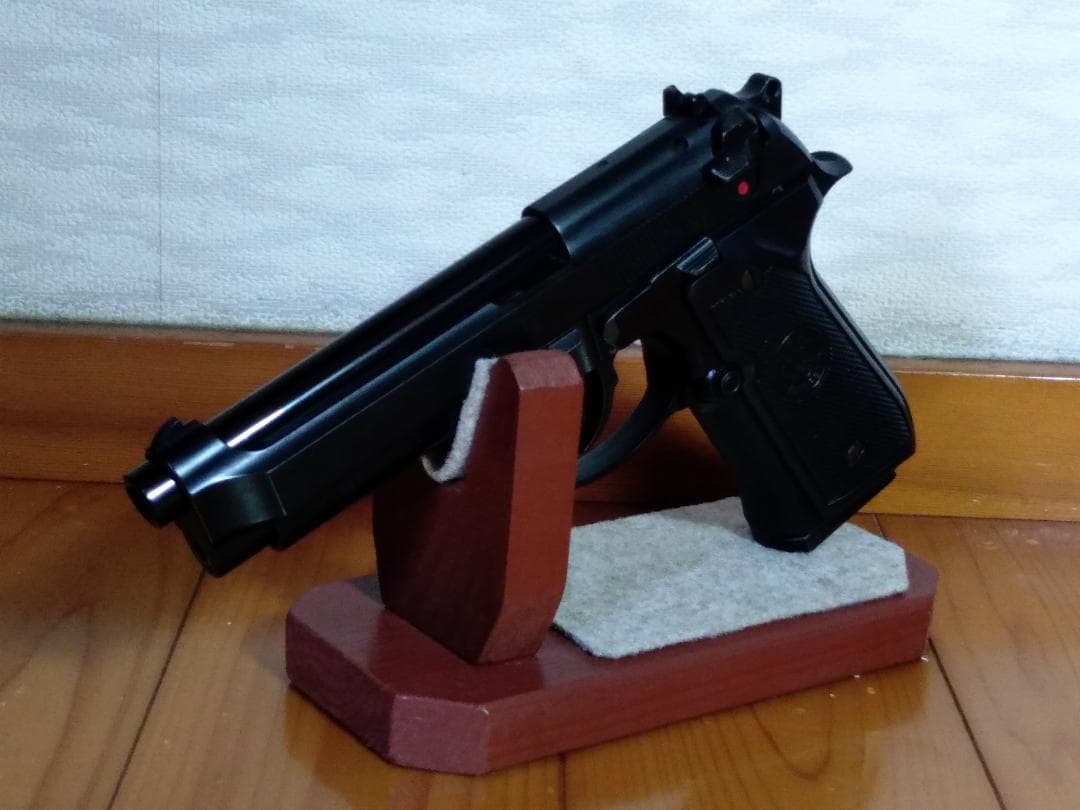 モデルガン Beretta HW樹脂製 発火モデル ベレッタブルーイング対応