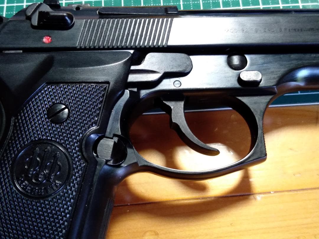 モデルガン Beretta HW樹脂製 発火モデル ベレッタブルーイング対応