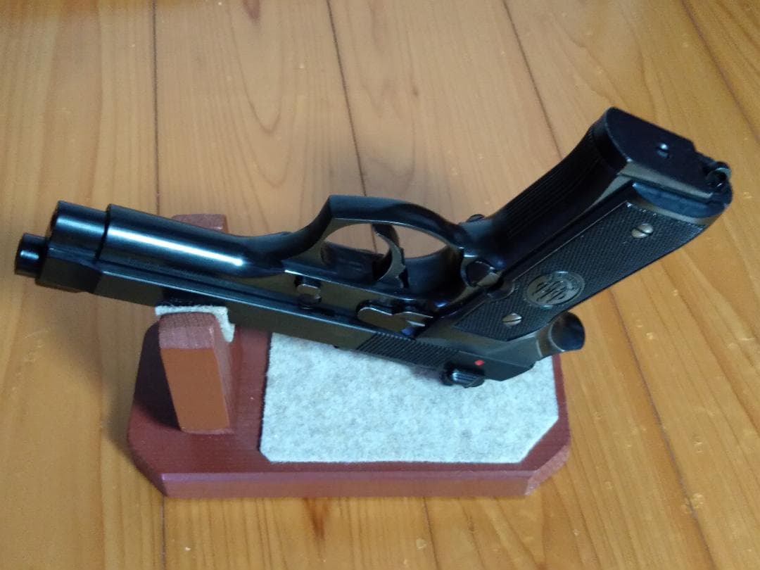 モデルガン Beretta HW樹脂製 発火モデル ベレッタブルーイング対応