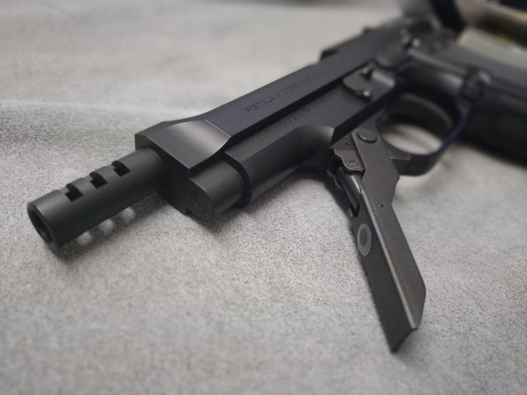 東京マルイ M93R 18歳以上電動ハンドガン オールブラックおまけ付き