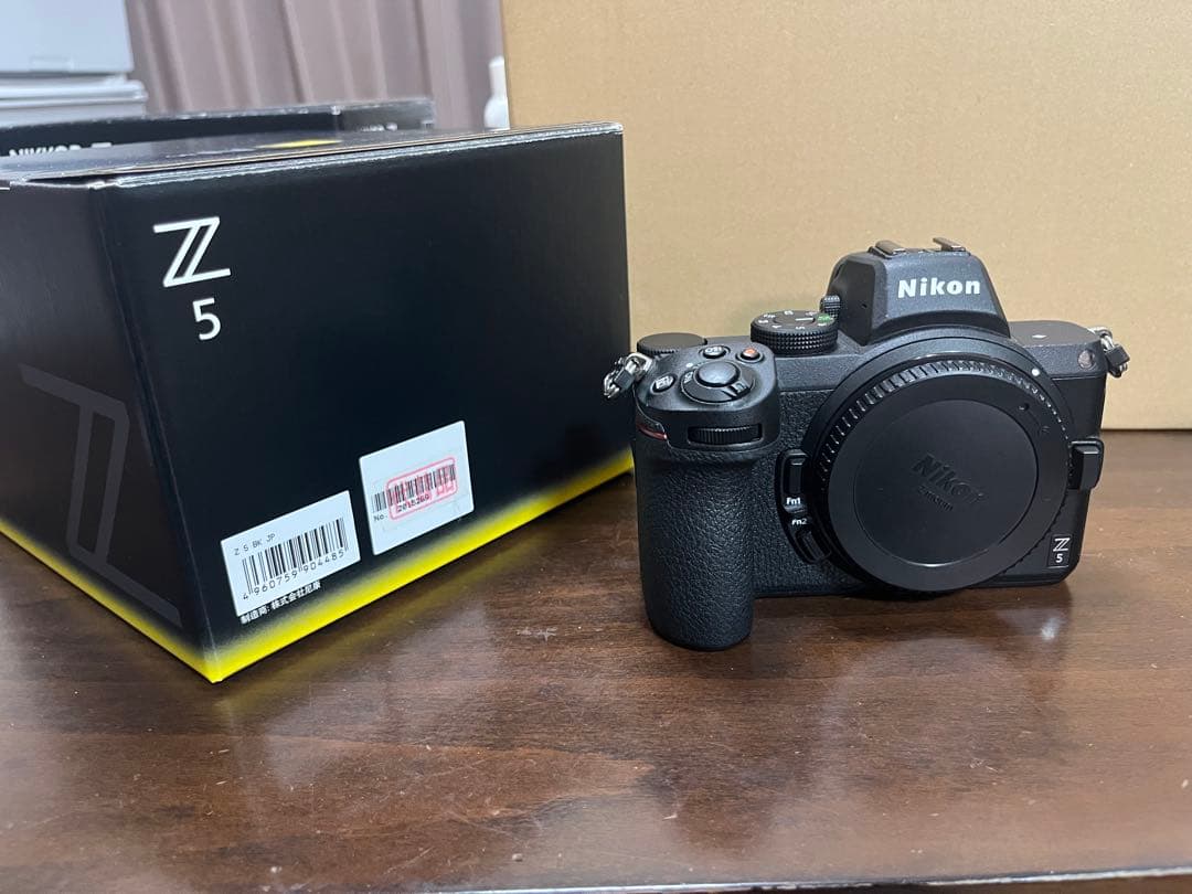 ニコン Nikon Z5 ミラーレスカメラ ボディ シャッター約6,200