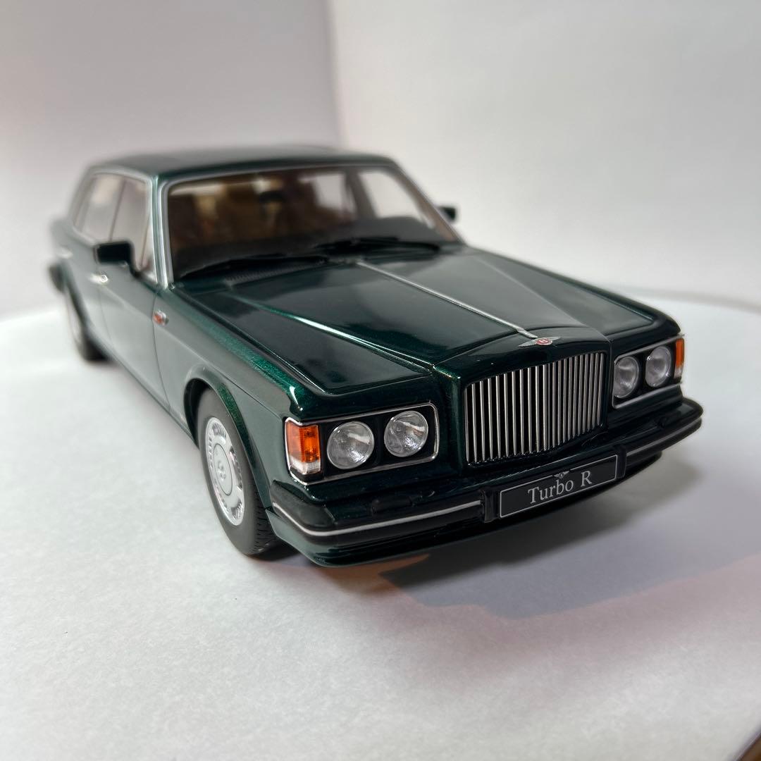 1/18 GTS ベントレーダーボー（ホォレストグリーン）