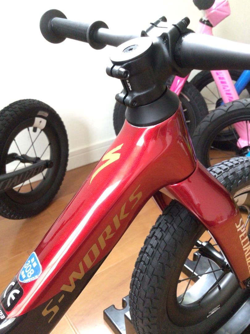 ◉正規限定車◉キッズレース用◉スペシャライズド◉ホットウォーク カーボン◉新車