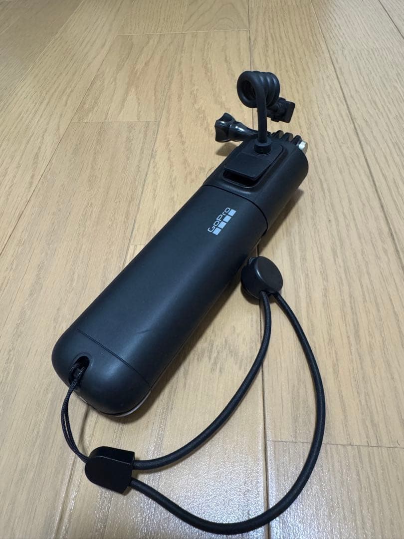 ゴープロ純正　Voltaバッテリーグリップ リモート内蔵 三脚