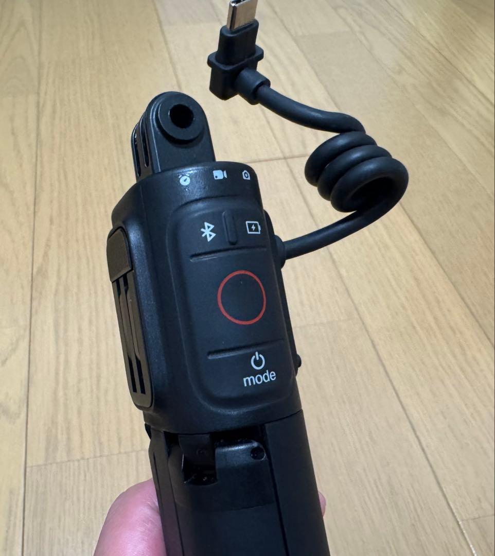 ゴープロ純正　Voltaバッテリーグリップ リモート内蔵 三脚