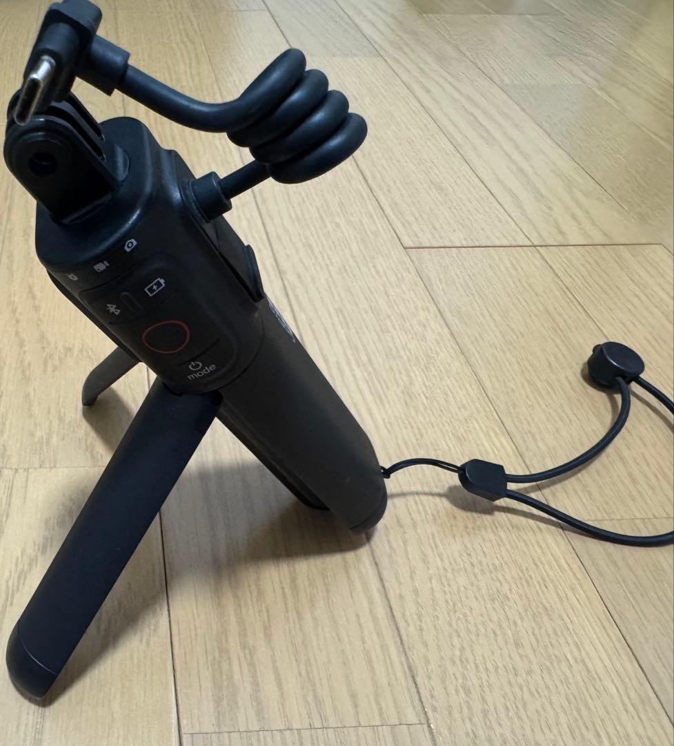 ゴープロ純正　Voltaバッテリーグリップ リモート内蔵 三脚