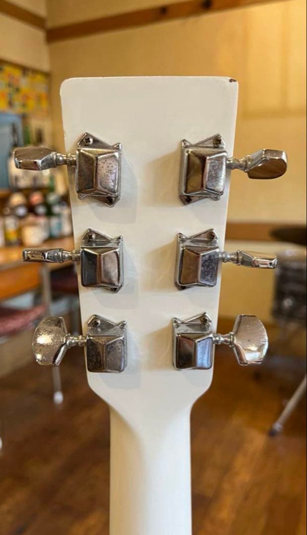 Three S アコースティックギター ホワイト