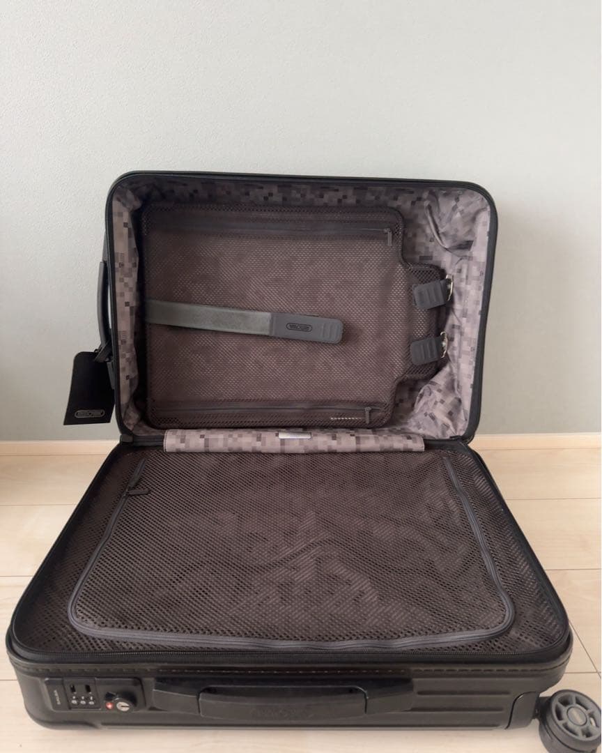 リモワ　サルサ　35L マットブラック