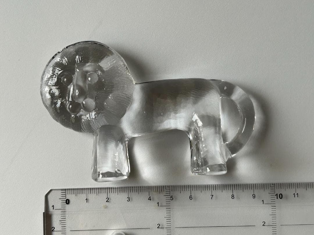 an09　KOSTA BODA ライオン　ZOOシリーズ クリスタルガラス 凹み