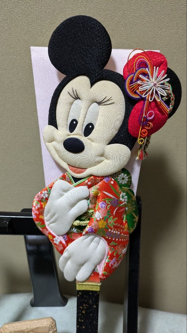 ミッキー ミニーの押し絵羽子板