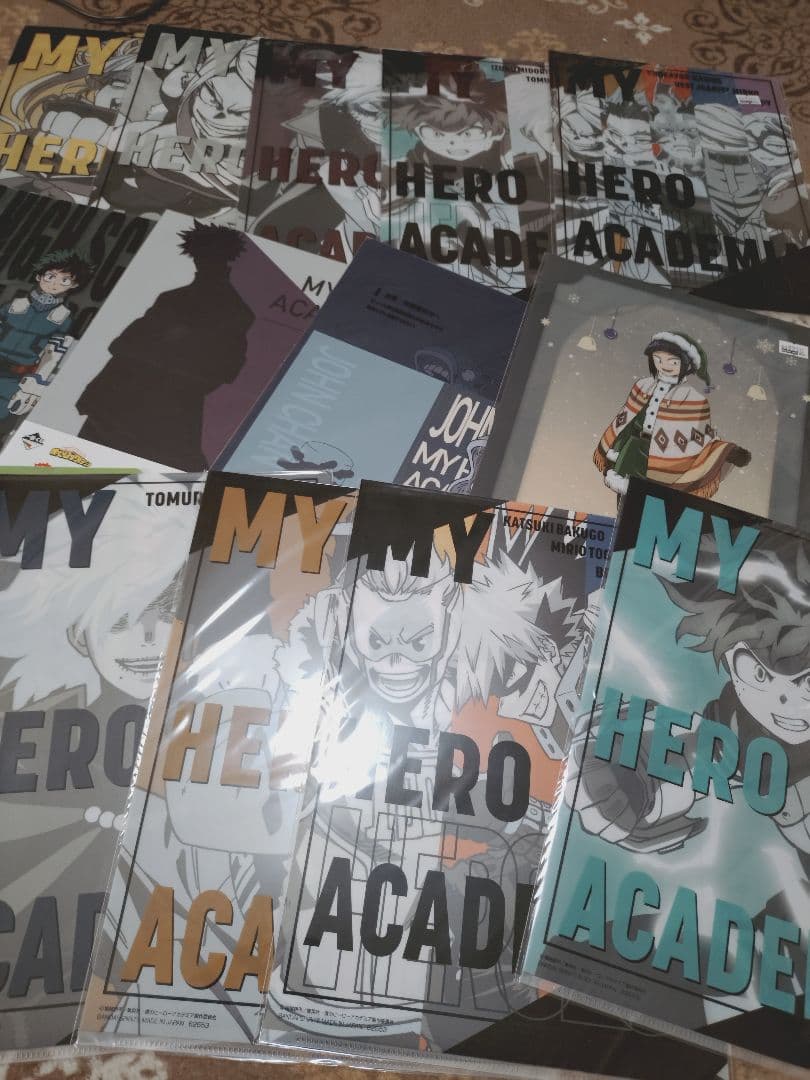 アニメグッズ　キャラクタークリアファイルまとめ売り100枚以上