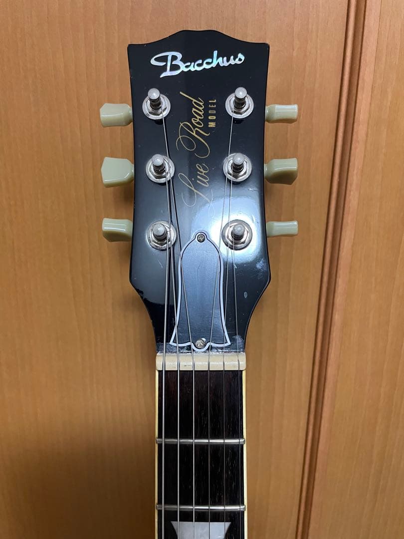 再再値下げバッカス　レスポールタイプ　EMG-HZ トレモロユニット搭載