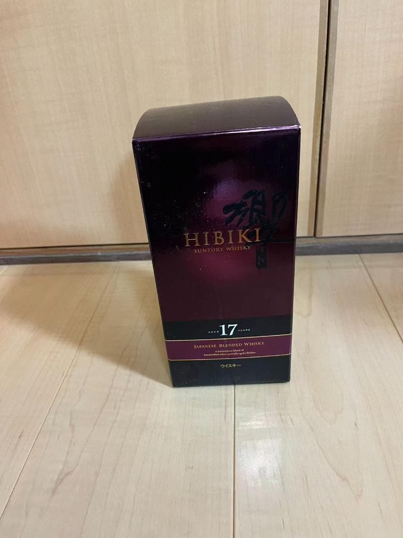 HIBIKI 響 17年 ブレンデッドウイスキー 700ml 箱入り