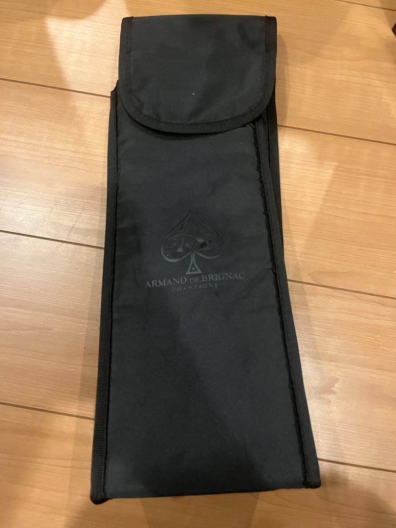 Armand de Brignac ゴールドシャンパン　ケース箱付き