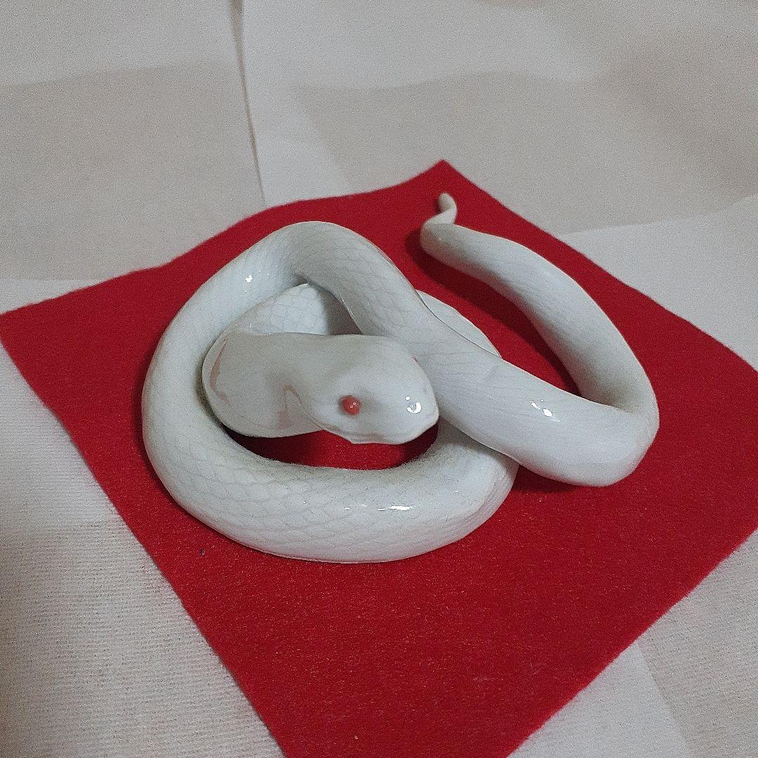 白蛇　財運　金運　白ヘビ　巳神