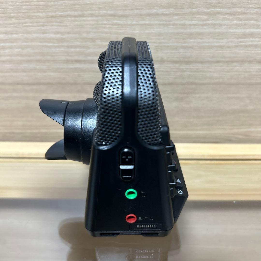 Zoom Q2n 4K ハンディビデオレコーダー