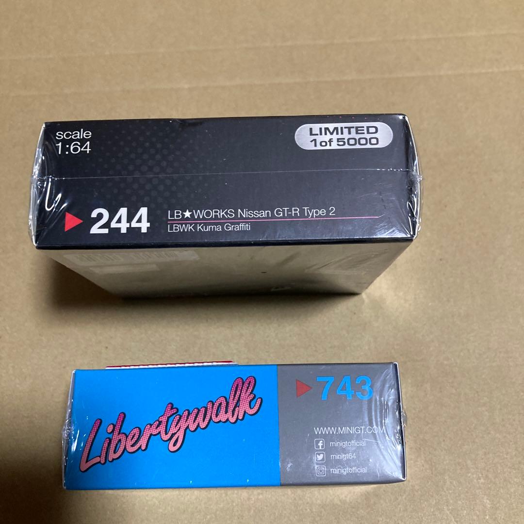 MINI GT LB★WORKS 244と MINI GT 743のセット！