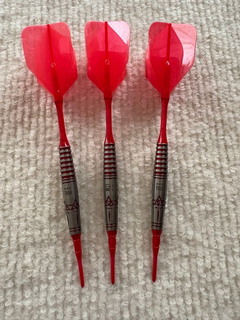 【最終値下げ】坂口優希恵モデル　エンプレチュ3(バレンタイン限定)ダーツセット