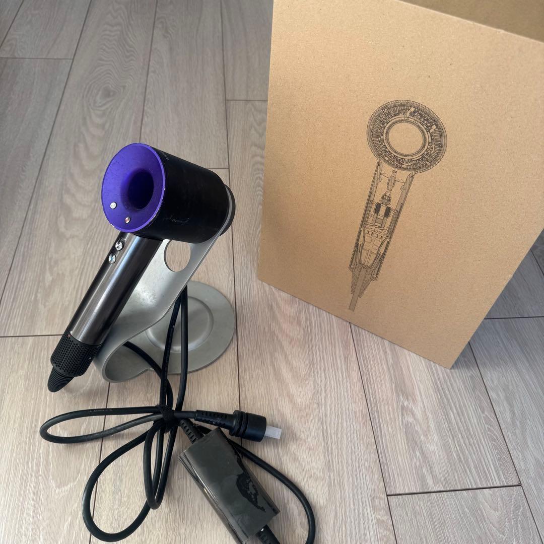 ダイソン　ドライヤー