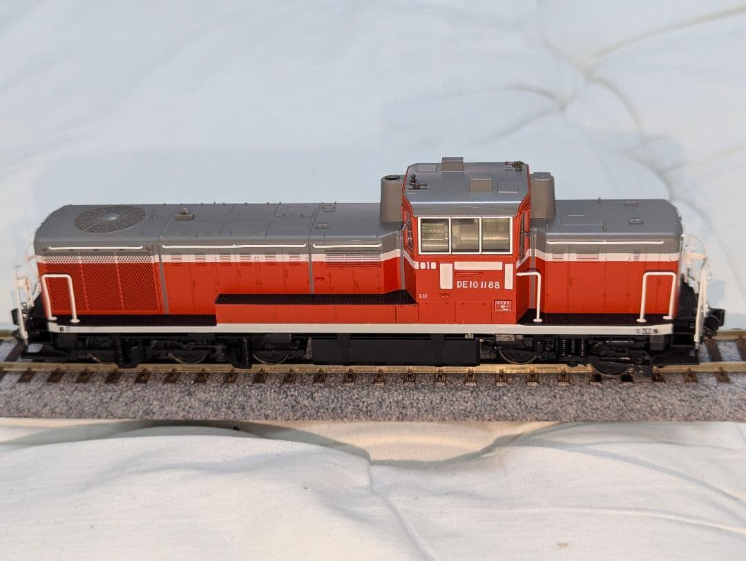 KATO　DE10　HO　【1-703】　パーツ、インレタ取付済③