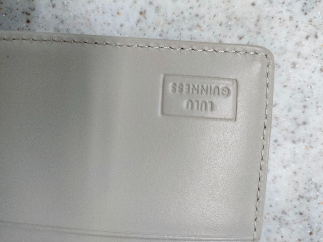 ルルギネス　がま口　二つ折り　サイフ