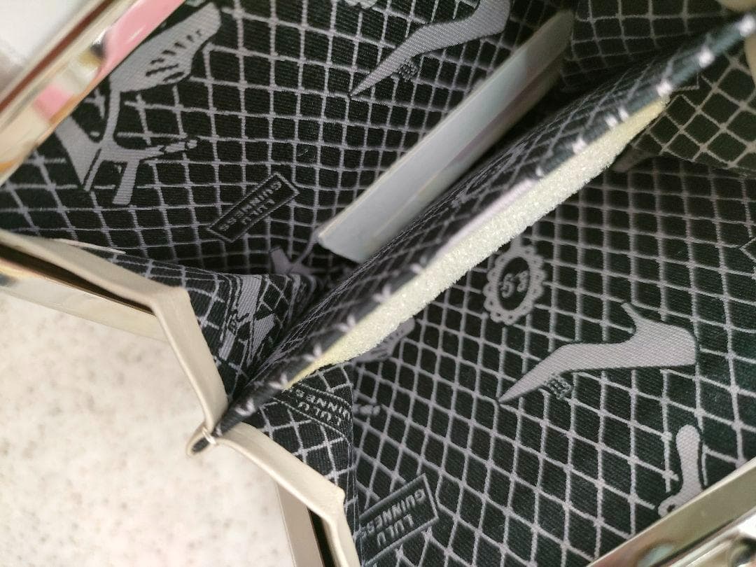 ルルギネス　がま口　二つ折り　サイフ