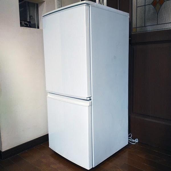マサキー　SHARP 137L 2ドア冷凍冷蔵庫 2015年