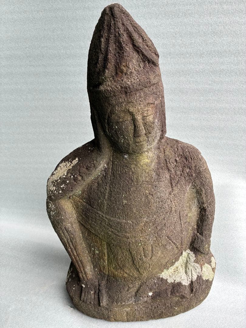 石仏　如意輪観音様　時代物　仏教美術　高さ約53㎝