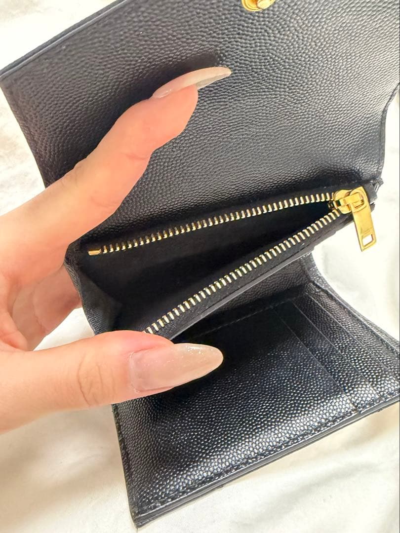 SAINT LAURENT ブラック三つ折り財布