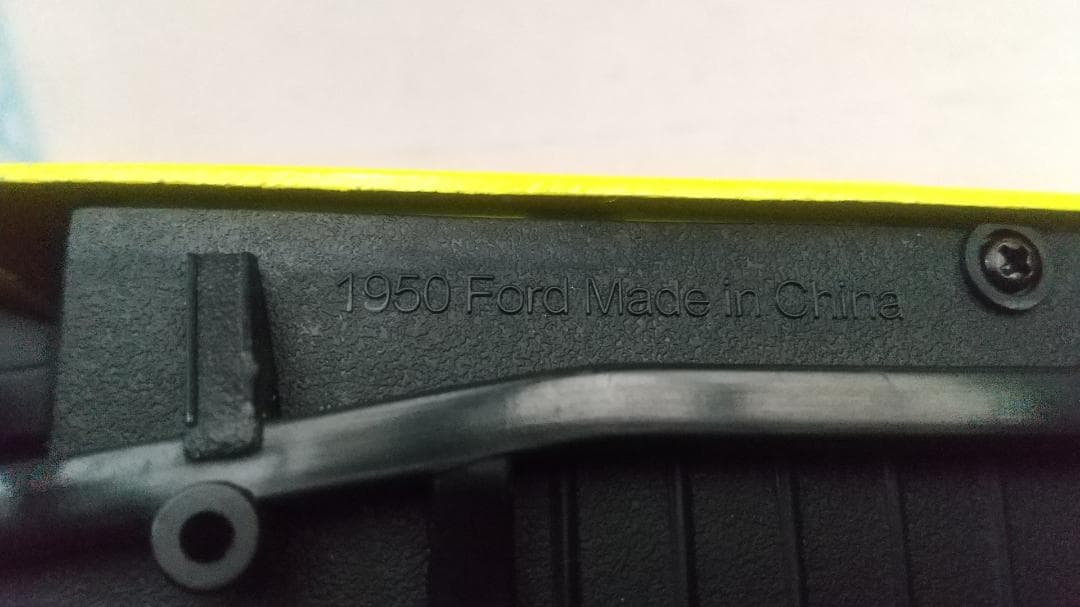 1950 Ford Yellow Cab 1/18 スケール