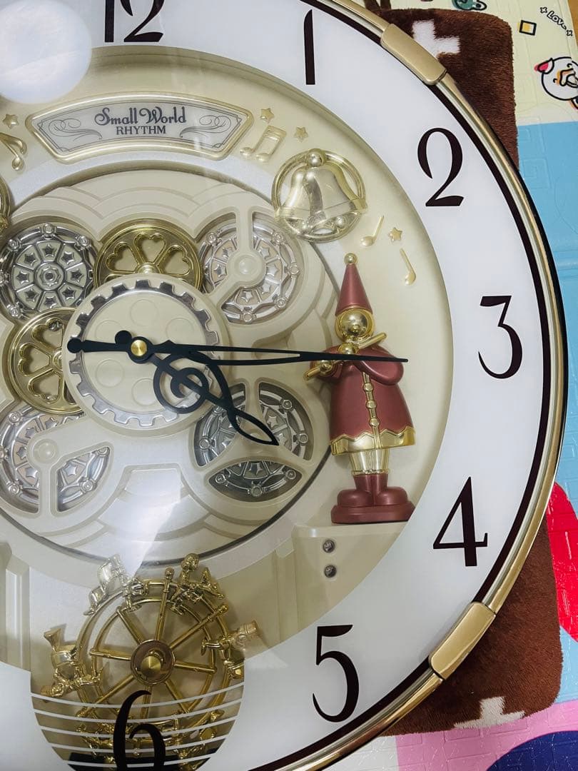 電波時計　small world　スモールワールド　4MN490RH　ジブリ