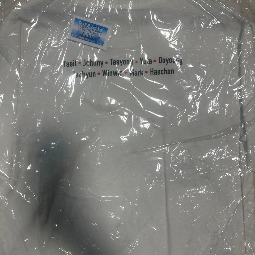 NCT127サイン入り Tシャツ（メンバー名入り）